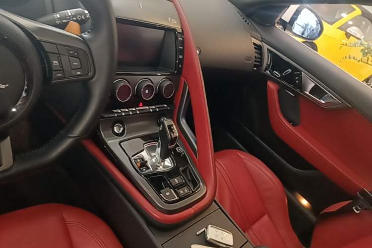Used Jaguar F-TYPE 2015 3.0 SC S Hardtop Version Audio And AC Panel