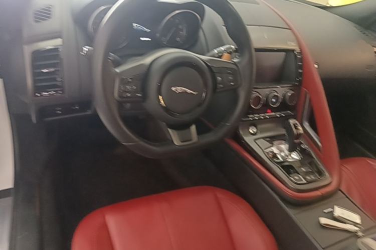 Used Jaguar F-TYPE 2015 3.0 SC S Hardtop Version Center Console