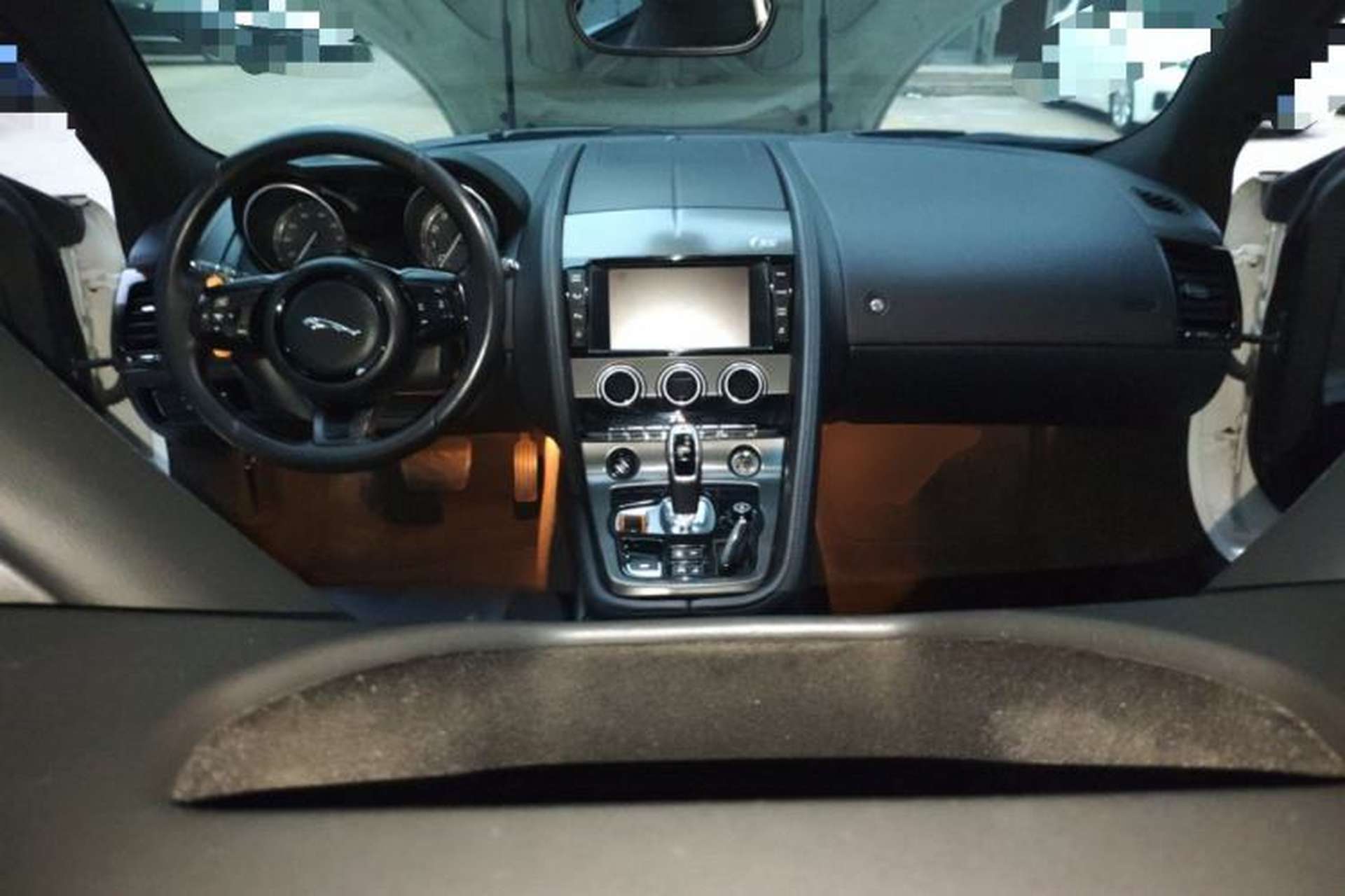 Used Jaguar F-TYPE 2015 3.0 SC S Hardtop Version Center Console
