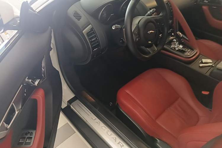 Used Jaguar F-TYPE 2015 3.0 SC S Hardtop Version Driver Seat