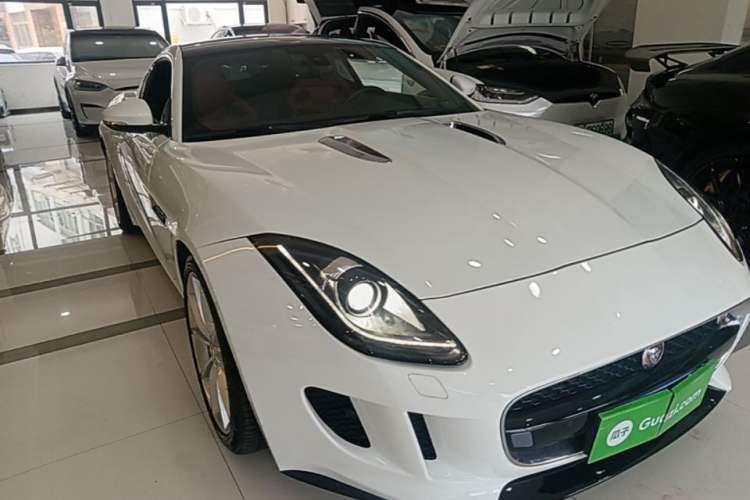 Used Jaguar F-TYPE 2015 3.0 SC S Hardtop Version Front Right 45 Deg