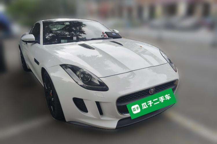 Used Jaguar F-TYPE 2015 3.0 SC Hardtop Version Front Right 45 Deg