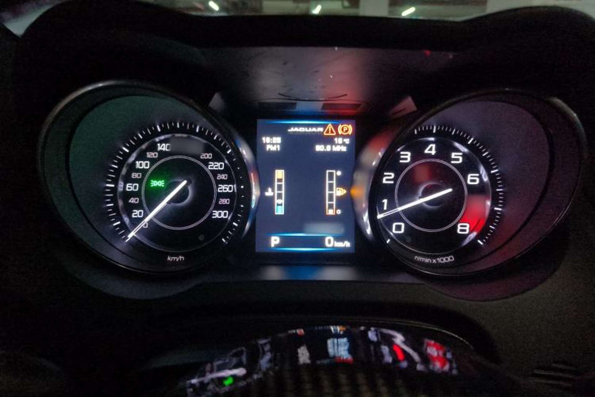 Used Jaguar F-TYPE 2015 3.0 SC S Hardtop Version Instrument Cluster