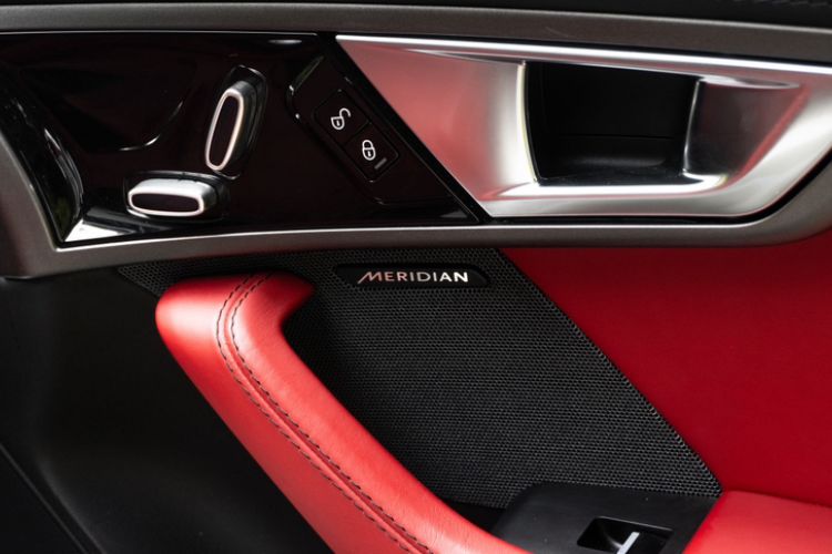 Used Jaguar F-TYPE 2015 3.0 SC S Hardtop Version Interior 2
