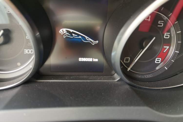 Used Jaguar F-TYPE 2015 3.0 SC S Hardtop Version Odometer Close Up