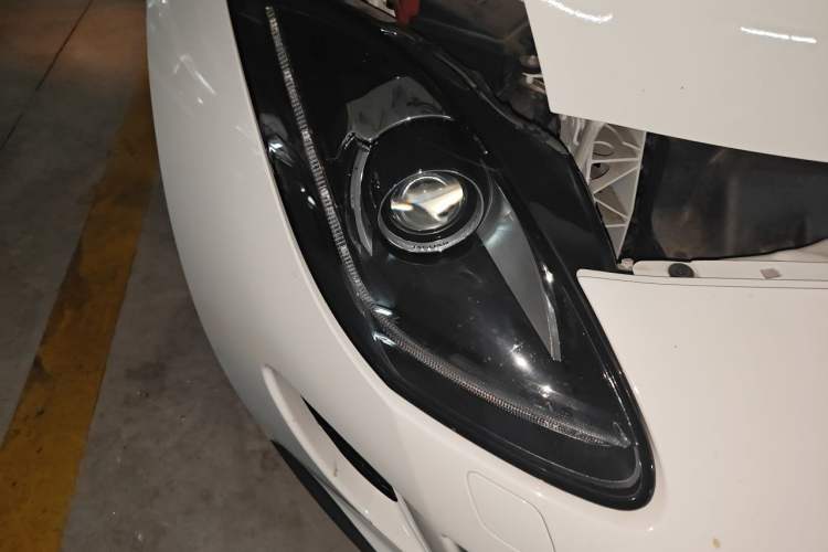 Used Jaguar F-TYPE 2015 3.0 SC Hardtop Version Right Front Headlight