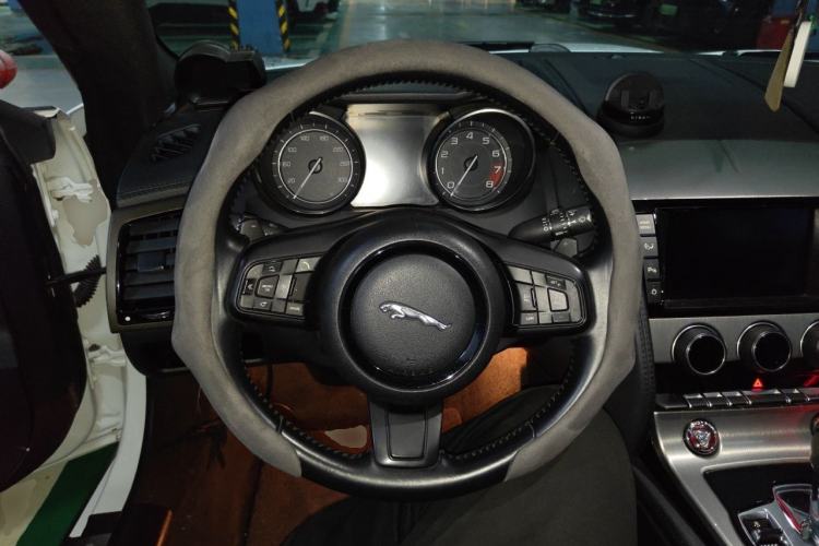Used Jaguar F-TYPE 2015 3.0 SC Hardtop Version Steering Wheel