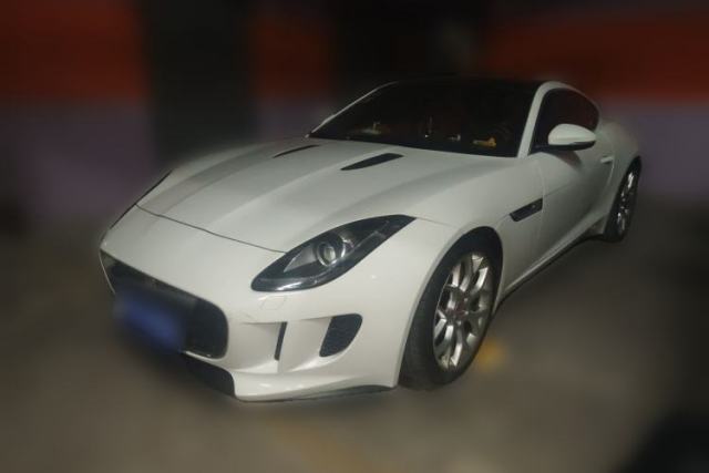 Ojetý Jaguar F-TYPE 2015 3.0 SC Hardtop Version