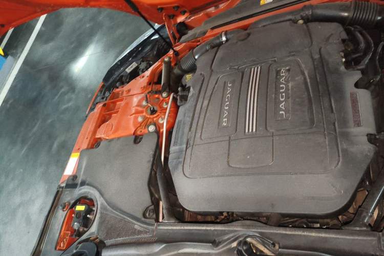 Used Jaguar F-TYPE 2015 3.0 SC S Hardtop Version Engine Bay Right