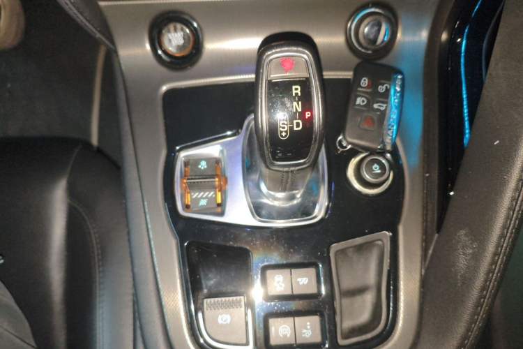 Used Jaguar F-TYPE 2015 3.0 SC S Hardtop Version Gear Lever