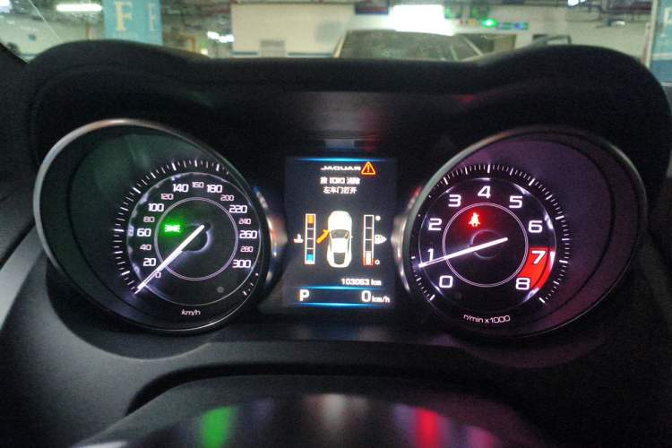 Used Jaguar F-TYPE 2015 3.0 SC S Hardtop Version Instrument Cluster