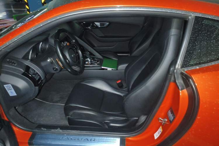 Used Jaguar F-TYPE 2015 3.0 SC S Hardtop Version Left Front Seat