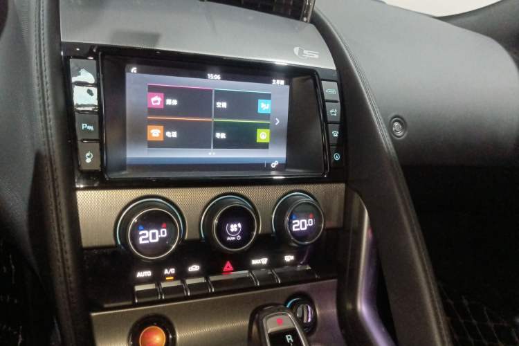 Used Jaguar F-TYPE 2016 3.0 SC S Hardtop Version Audio And AC Panel