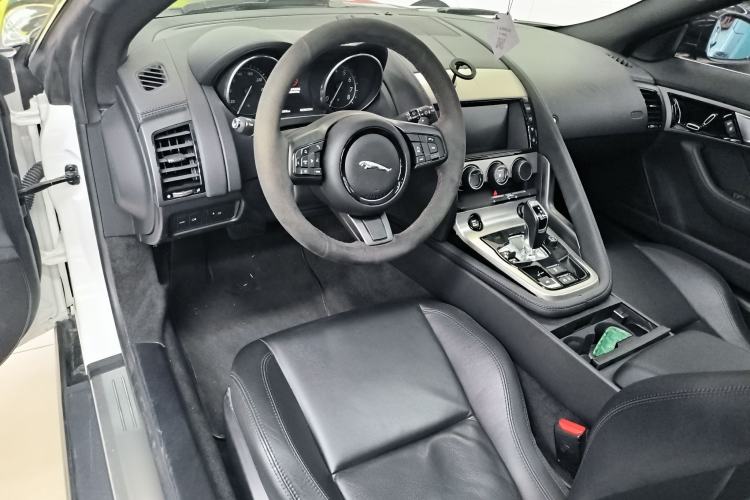 Used Jaguar F-TYPE 2016 3.0 SC Hardtop Version Center Console