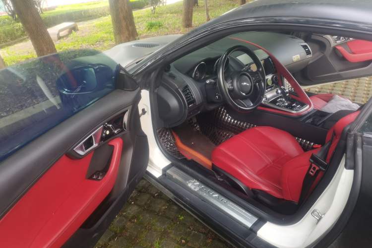 Used Jaguar F-TYPE 2016 3.0 SC Hardtop Version Driver Seat