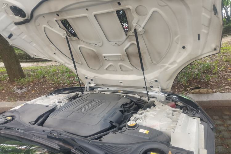 Used Jaguar F-TYPE 2016 3.0 SC Hardtop Version Engine Bay
