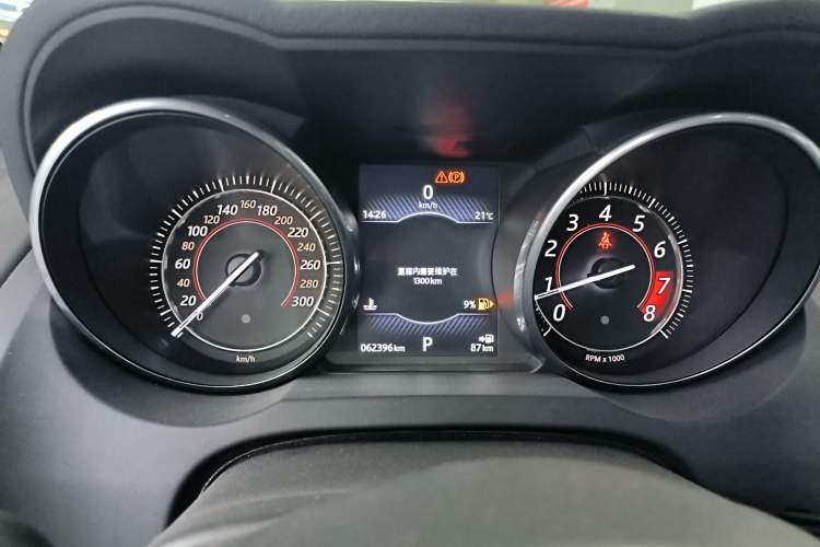 Used Jaguar F-TYPE 2016 3.0 SC Hardtop Version Instrument Cluster