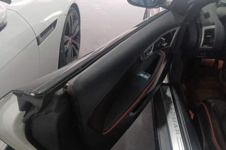 Used Jaguar F-TYPE 2016 3.0 SC Hardtop Version Left Front Door Interior