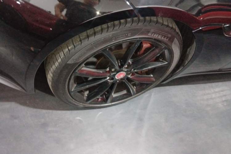 Used Jaguar F-TYPE 2016 3.0 SC S Hardtop Version Left Front Wheel Hub