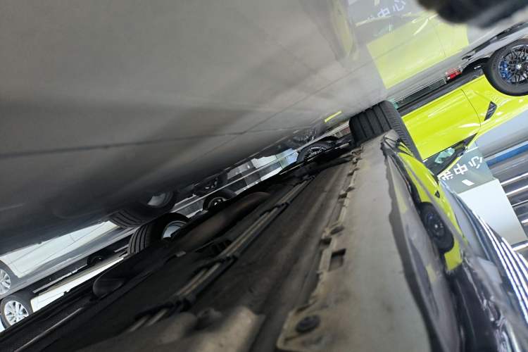Used Jaguar F-TYPE 2016 3.0 SC Hardtop Version Left Side Sill