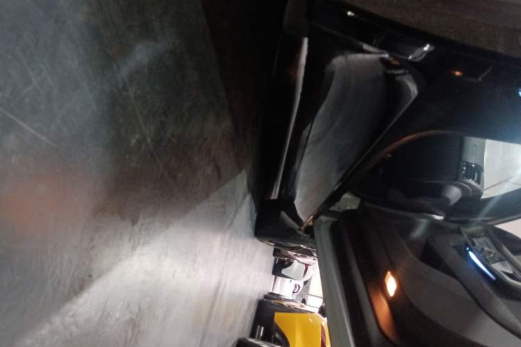Used Jaguar F-TYPE 2016 3.0 SC S Hardtop Version Right Side Sill
