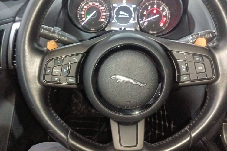 Used Jaguar F-TYPE 2016 3.0 SC S Hardtop Version Steering Wheel
