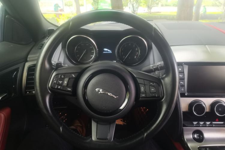 Used Jaguar F-TYPE 2016 3.0 SC Hardtop Version Steering Wheel