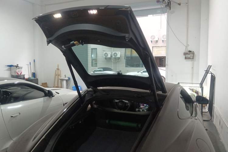 Used Jaguar F-TYPE 2016 3.0 SC Hardtop Version Trunk