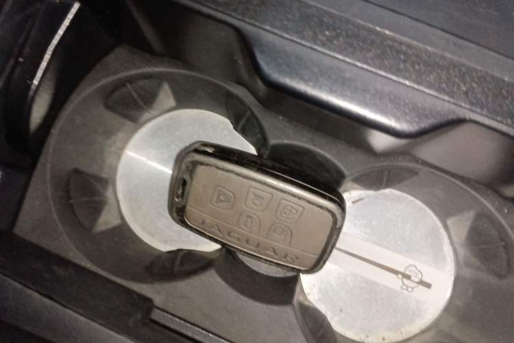 Used Jaguar F-TYPE 2016 3.0 SC S Hardtop Version Vehicle Key