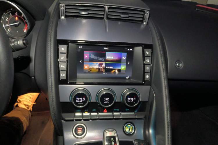 Used Jaguar F-TYPE 2016 3.0 SC Hardtop Version Audio And AC Panel
