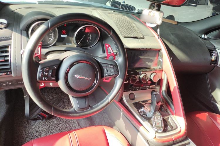 Used Jaguar F-TYPE 2016 3.0 SC Hardtop Version Center Console