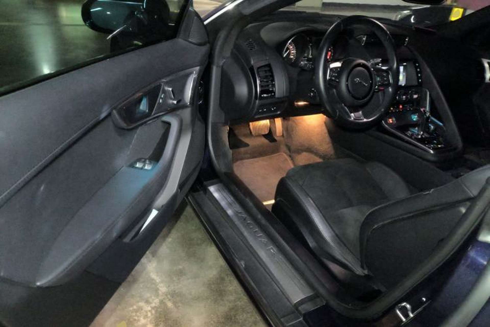 Used Jaguar F-TYPE 2016 3.0 SC Hardtop Version Driver Seat
