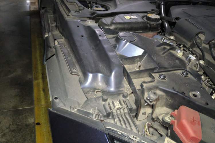 Used Jaguar F-TYPE 2016 3.0 SC Hardtop Version Engine Bay Right