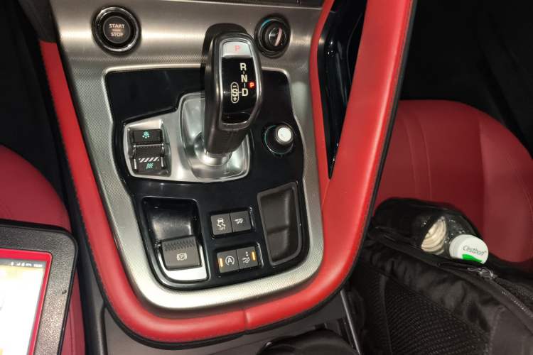 Used Jaguar F-TYPE 2016 3.0 SC Hardtop Version Gear Lever