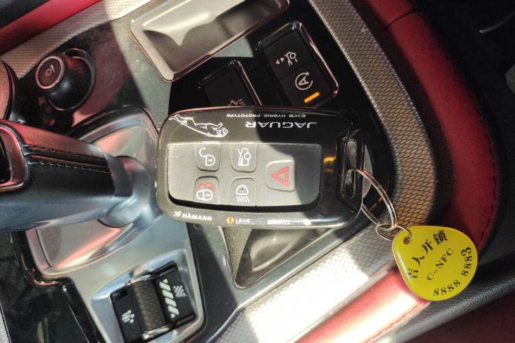 Used Jaguar F-TYPE 2016 3.0 SC Hardtop Version Interior 1