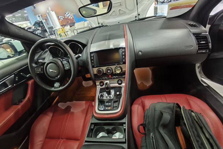 Used Jaguar F-TYPE 2016 3.0 SC Hardtop Version Interior 2