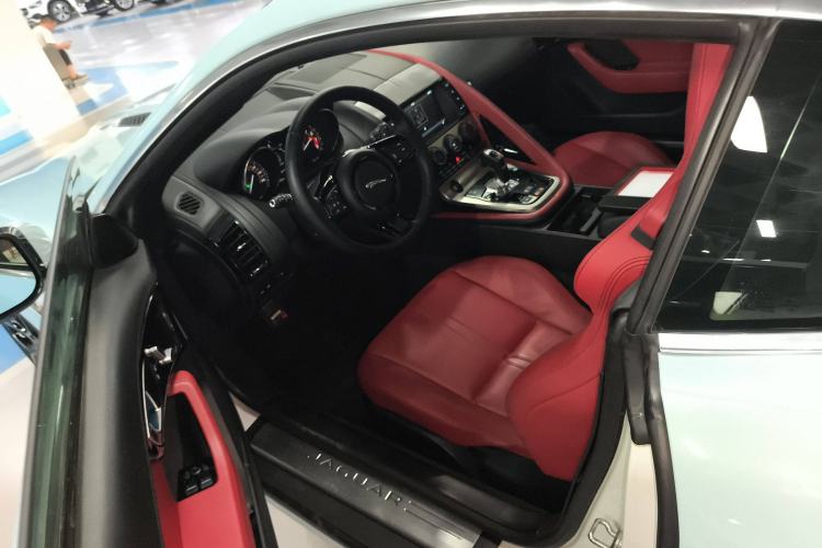 Used Jaguar F-TYPE 2016 3.0 SC Hardtop Version Interior 3