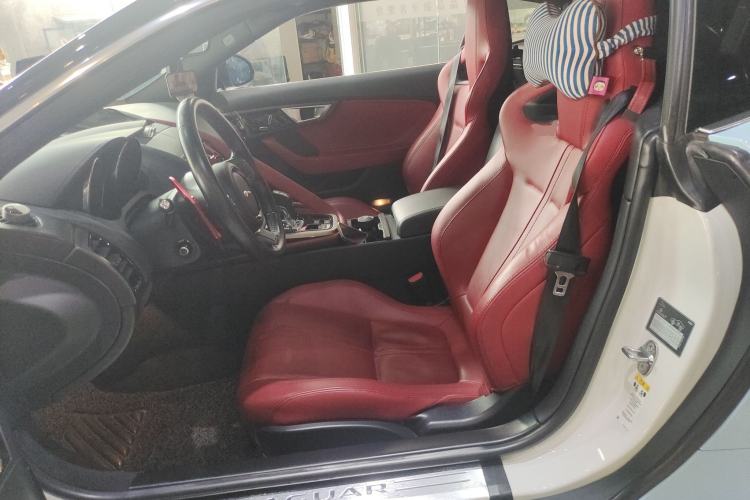 Used Jaguar F-TYPE 2016 3.0 SC Hardtop Version Interior 4