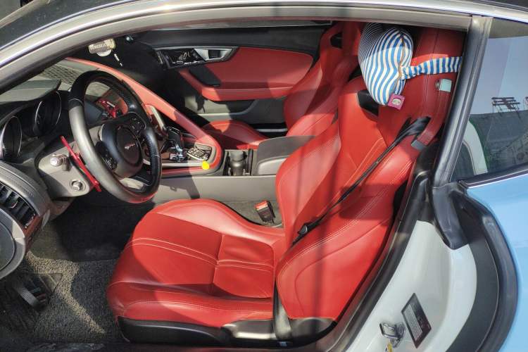 Used Jaguar F-TYPE 2016 3.0 SC Hardtop Version Left Rear Seat
