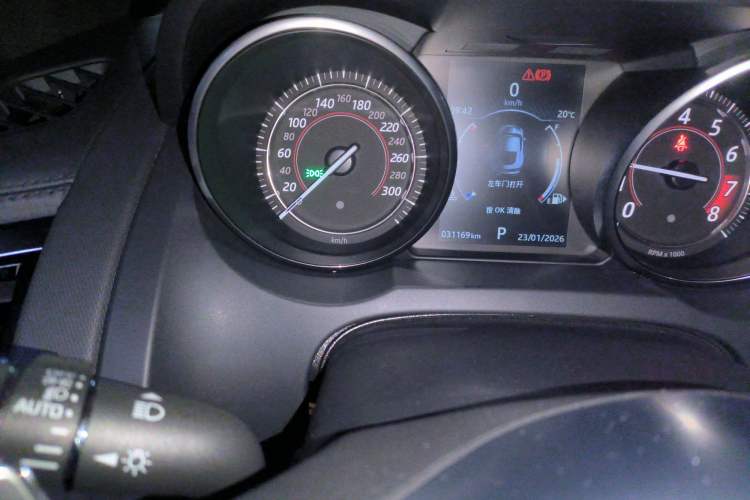 Used Jaguar F-TYPE 2016 3.0 SC Hardtop Version Odometer Close Up