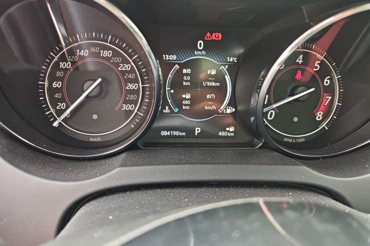 Used Jaguar F-TYPE 2016 3.0 SC Hardtop Version Odometer Close Up