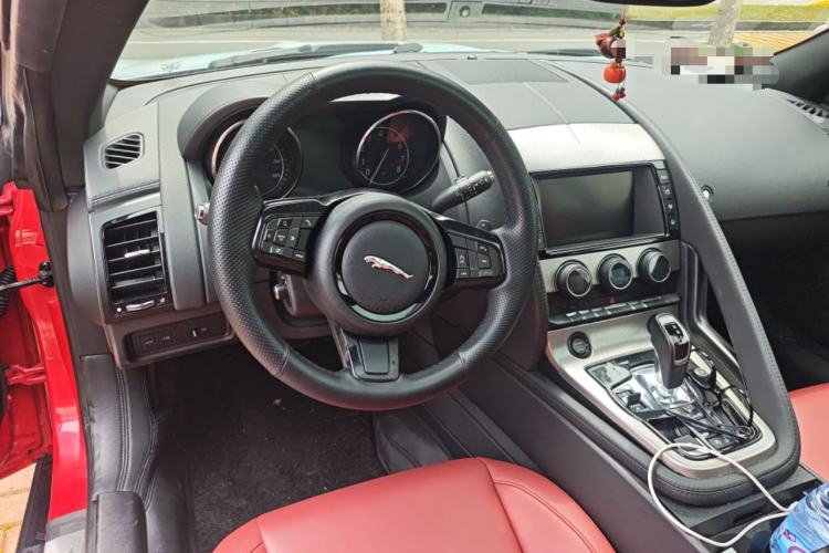 Used Jaguar F-TYPE 2016 3.0 SC Hardtop Version Steering Wheel