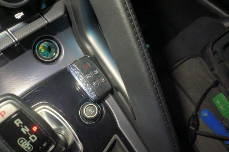 Used Jaguar F-TYPE 2016 3.0 SC Hardtop Version Vehicle Key
