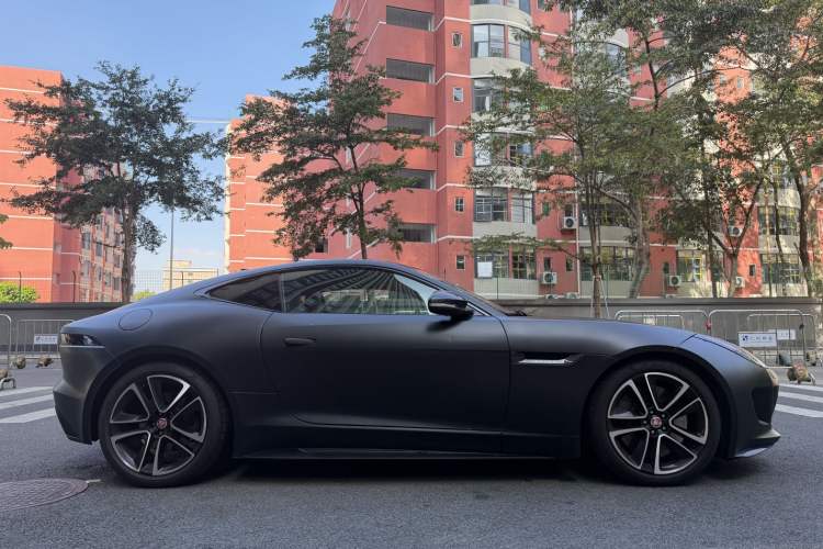Used Jaguar F-TYPE 2016 3.0 SC S Four-Wheel-Drive Hardtop Version Exterior 3