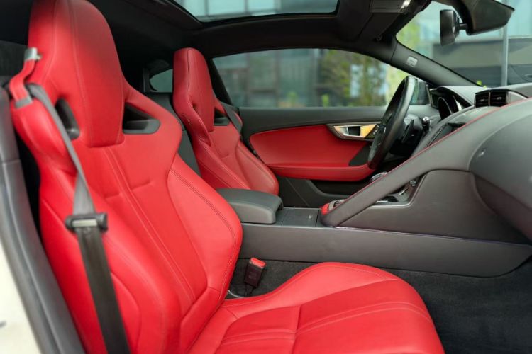 Used Jaguar F-TYPE 2016 3.0 SC Hardtop Version Interior 7