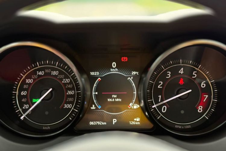 Used Jaguar F-TYPE 2016 3.0 SC Hardtop Version Odometer Close Up