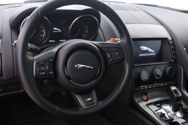 Used Jaguar F-TYPE 2016 3.0 SC S Four-Wheel-Drive Hardtop Version Interior 2