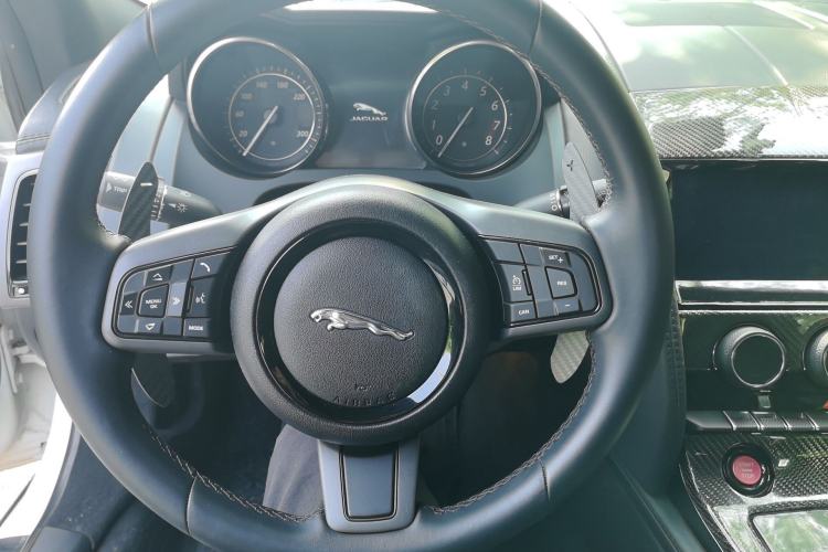 Used Jaguar F-TYPE 2016 3.0 SC Hardtop Version Steering Wheel