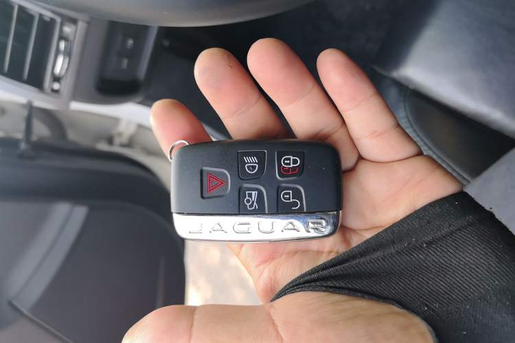 Used Jaguar F-TYPE 2016 3.0 SC Hardtop Version Vehicle Key