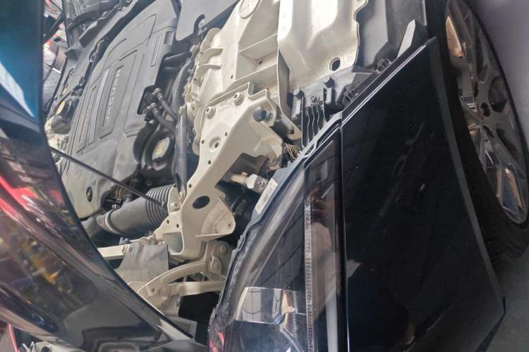 Used Jaguar F-TYPE 2016 3.0 SC Hardtop Version Engine Bay Left